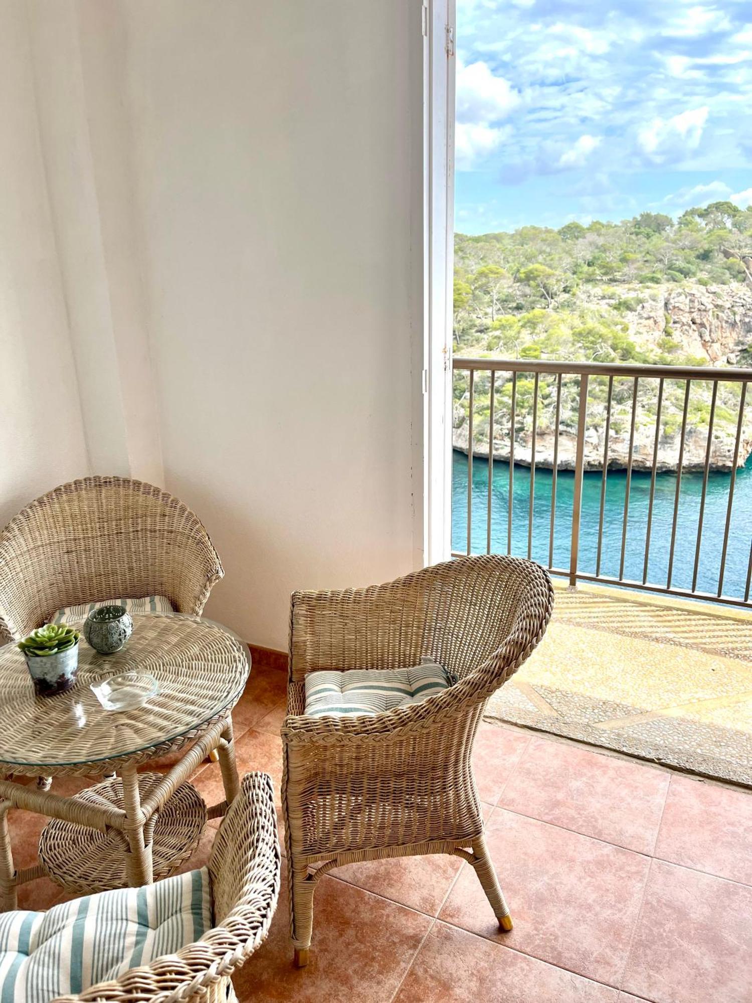 Hostal Restaurante Cala Cala Figuera  Exteriör bild